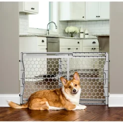 Plastic Expandable Gate